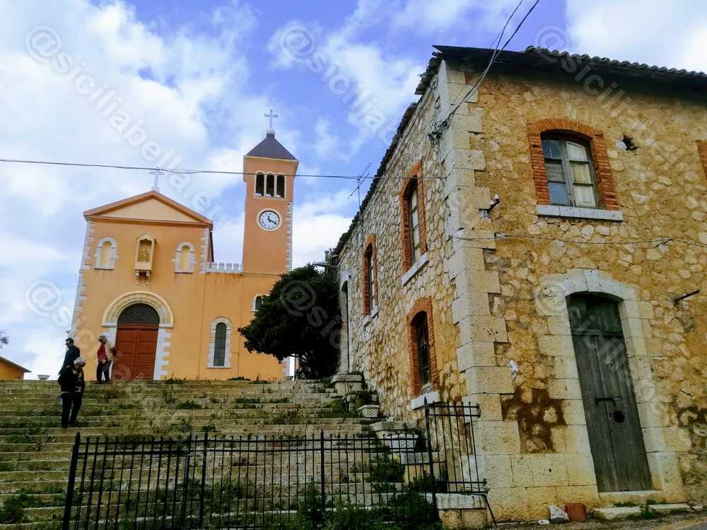 Chiesa Borgo Santa Rita - Scalinata